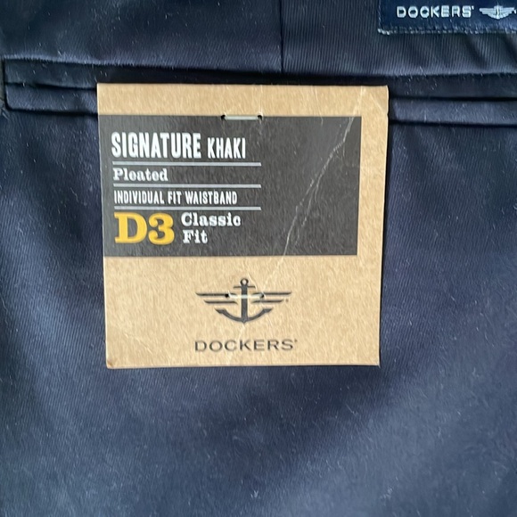 Dockers Khaki - Picture 4 of 5